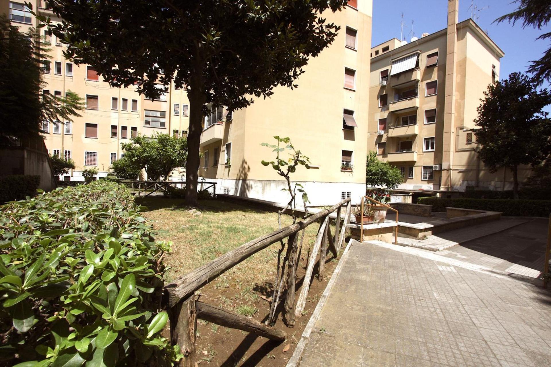 Apartment Garbatella 2br House Rom